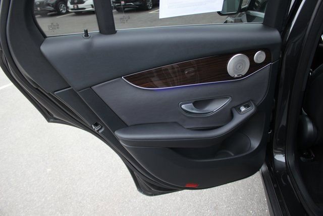 Used 2021 Mercedes-Benz GLC 300 4MATIC image 24
