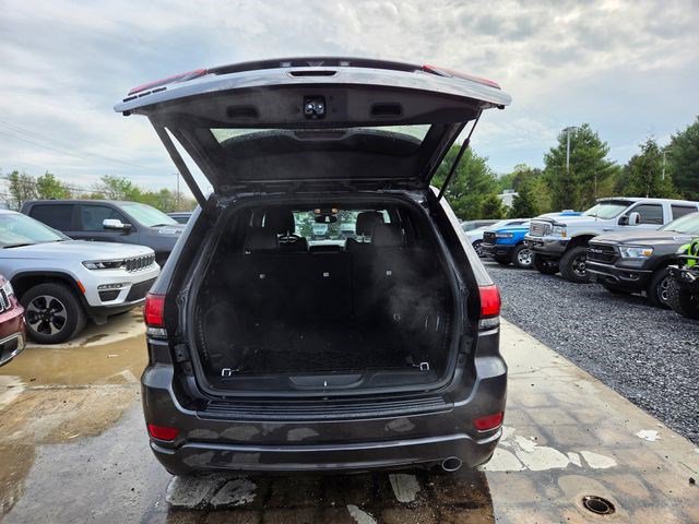 Used 2020 Jeep Grand Cherokee Altitude image 22