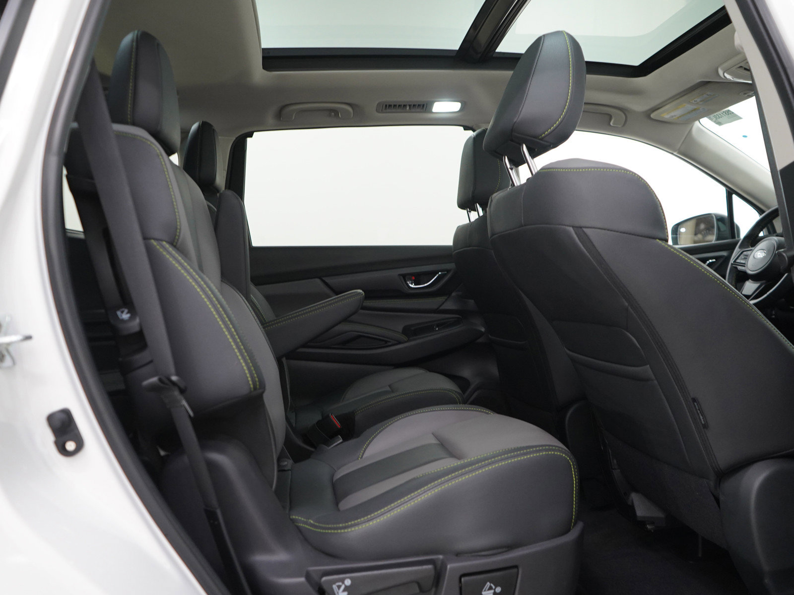Used 2023 Subaru Ascent Onyx Edition AWD/4WD image 9