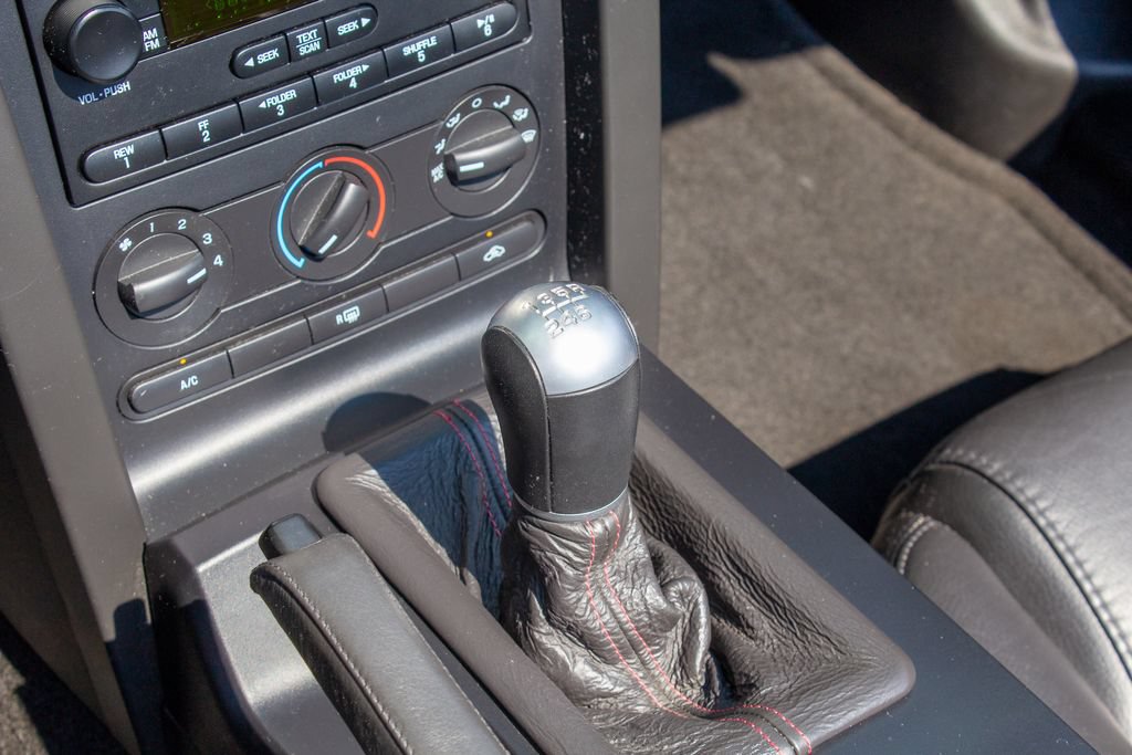 Used 2007 Ford Mustang Shelby GT500 RWD image 19