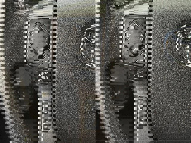 Used 2022 Toyota Tacoma TRD Sport image 15