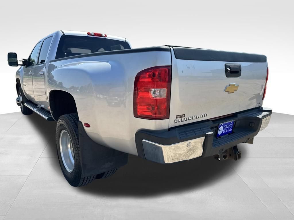 Used 2013 Chevrolet Silverado 3500 LTZ w/ LTZ Plus Package AWD/4WD image 4