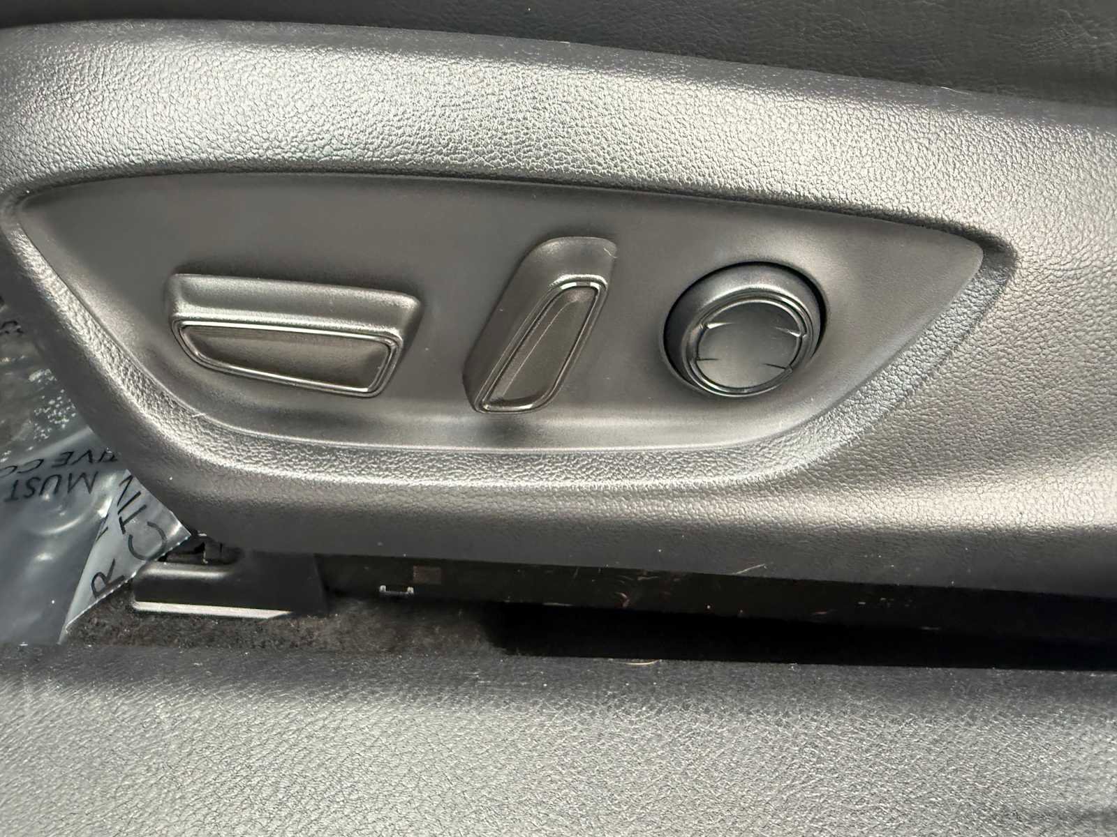 Used 2018 Toyota Camry XLE image 14