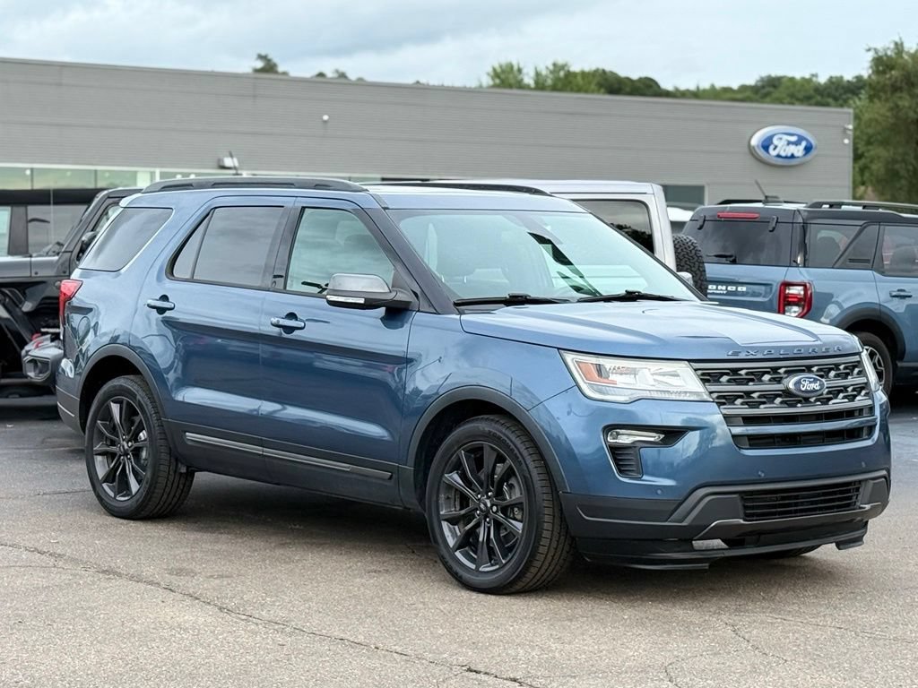 Used 2019 Ford Explorer XLT w/ Equipment Group 202A AWD/4WD image 30
