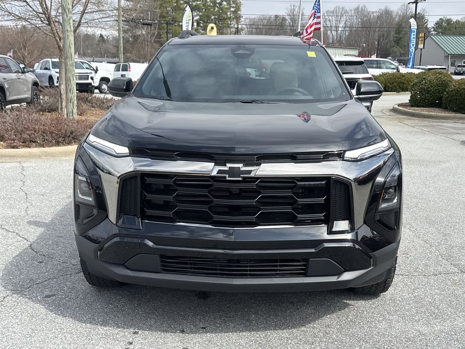 New 2026 Chevrolet Equinox ACTIV w/ Convenience Package III AWD/4WD image 3