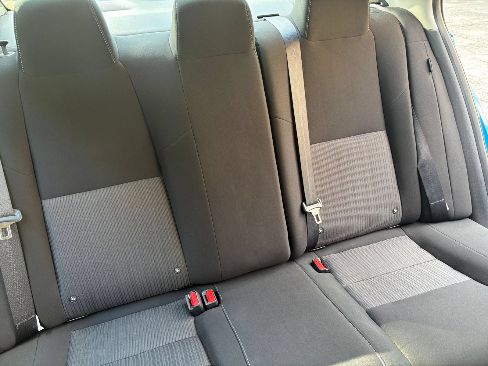 Used 2025 Nissan Sentra SV FWD image 32