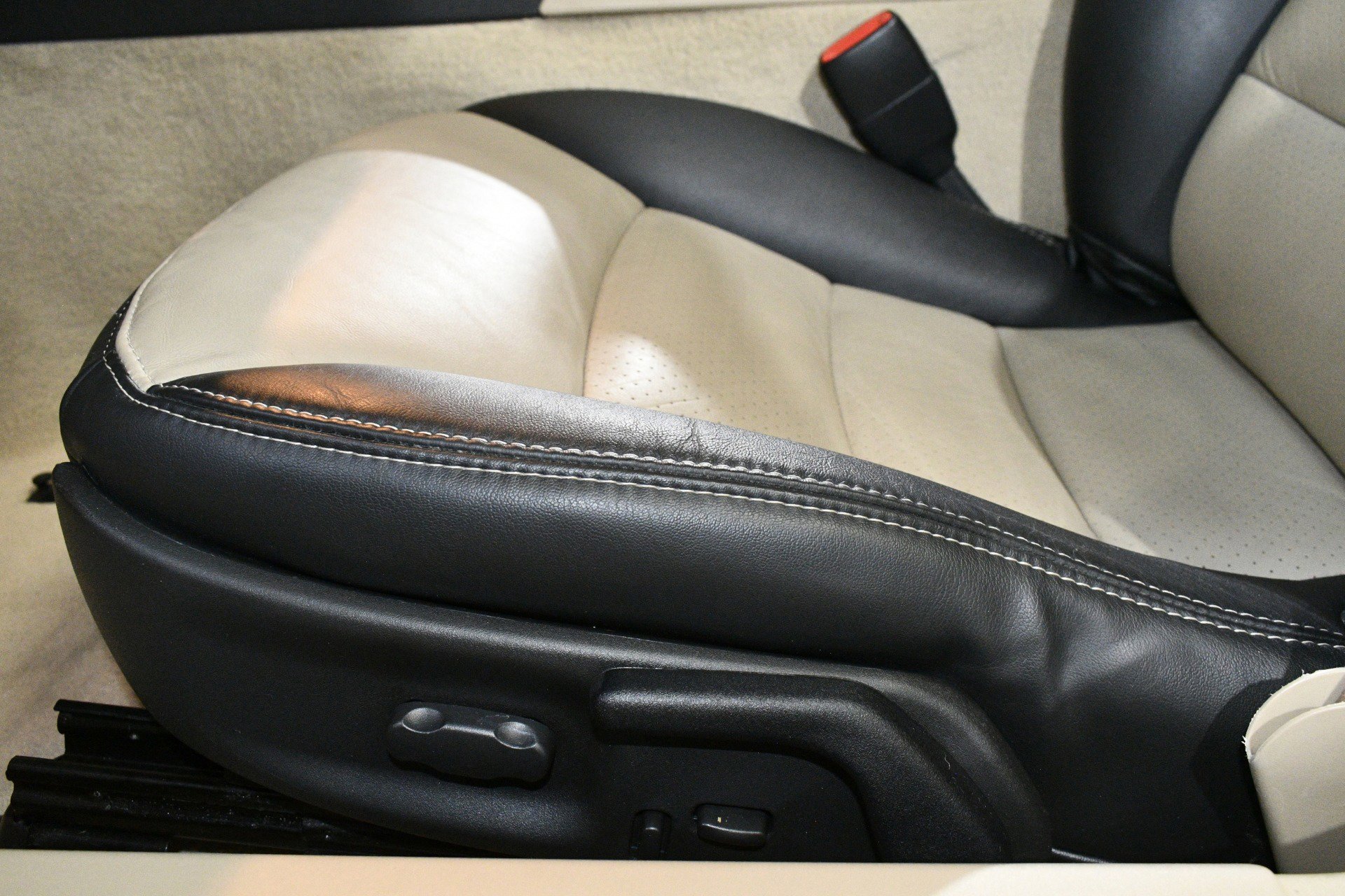 Used 2011 Chevrolet Corvette Grand Sport w/ Preferred Equipment Group image 13