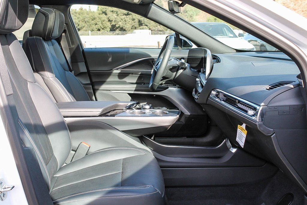 New 2025 Cadillac Lyriq Sport image 19