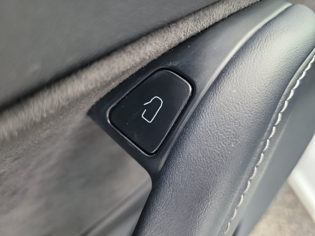 Used 2022 Tesla Model 3 Long Range AWD/4WD image 14