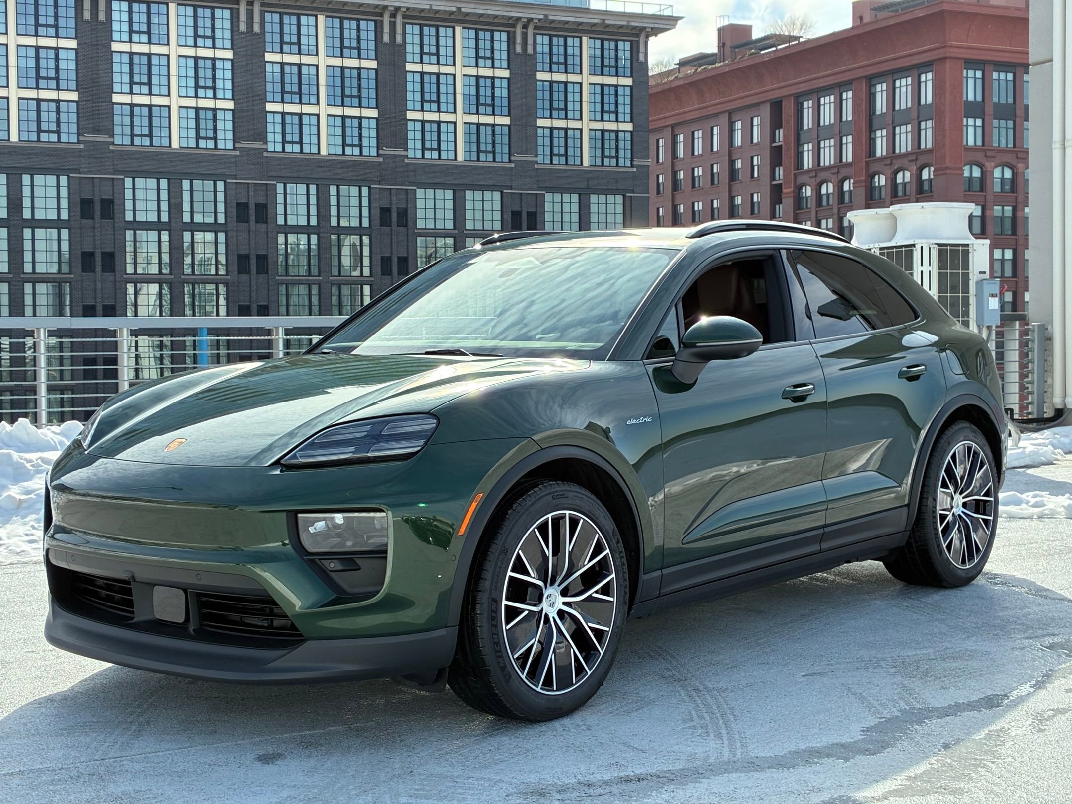 New 2026 Porsche Macan 4 Electric AWD/4WD image 1