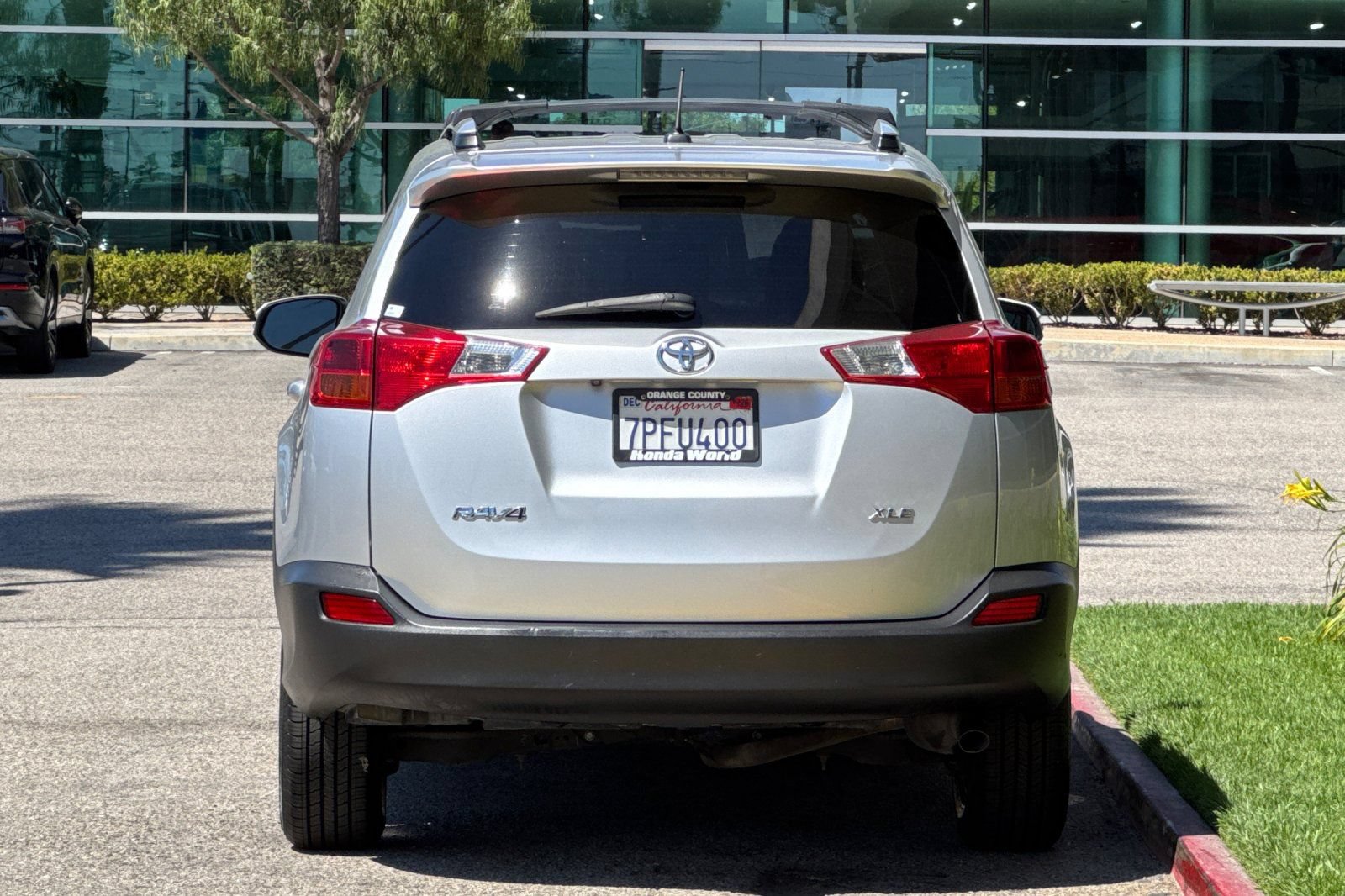 Used 2015 Toyota RAV4 XLE FWD image 5