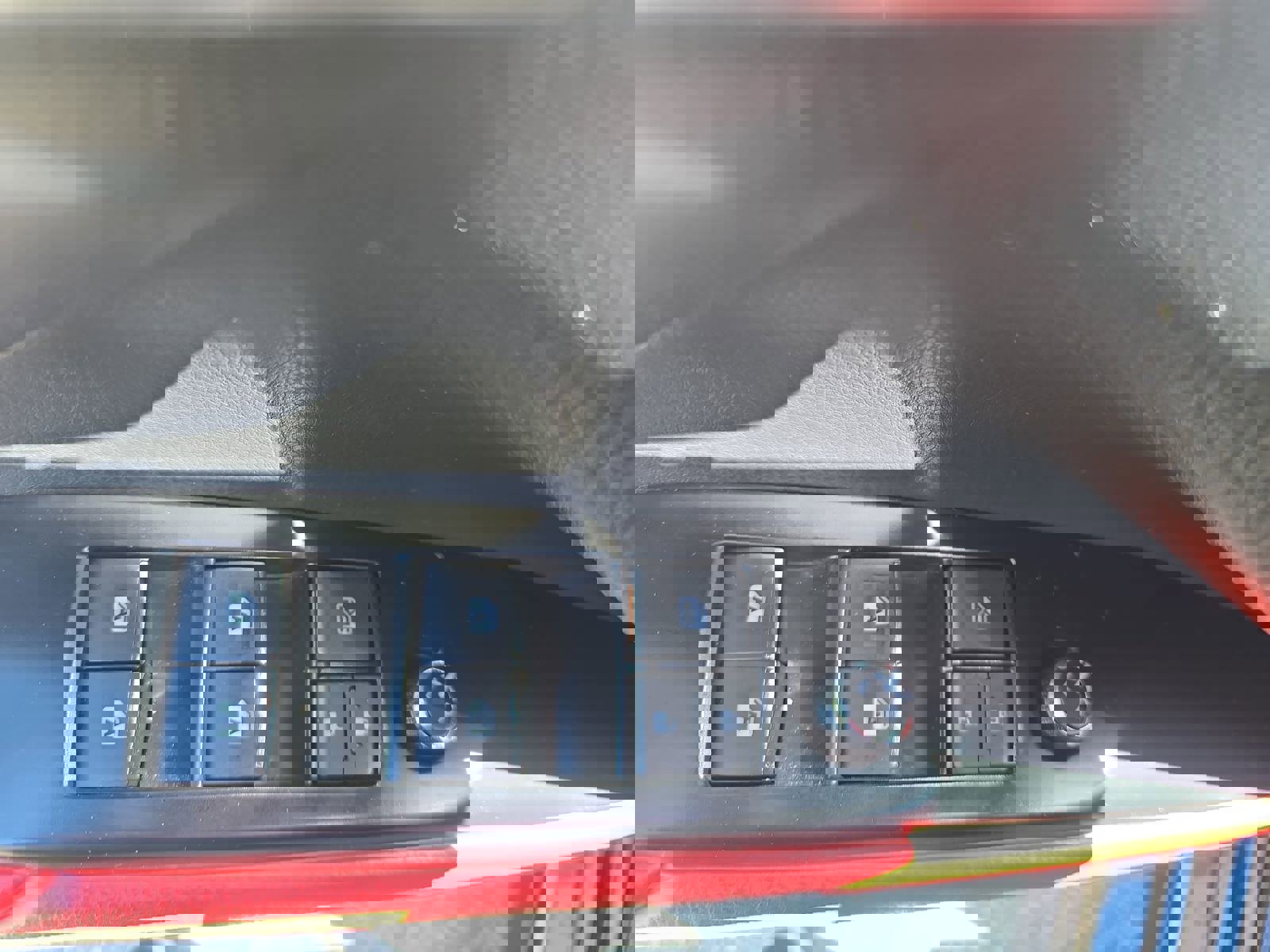 Used 2020 Toyota Camry XSE w/ Navigation Package FWD image 28