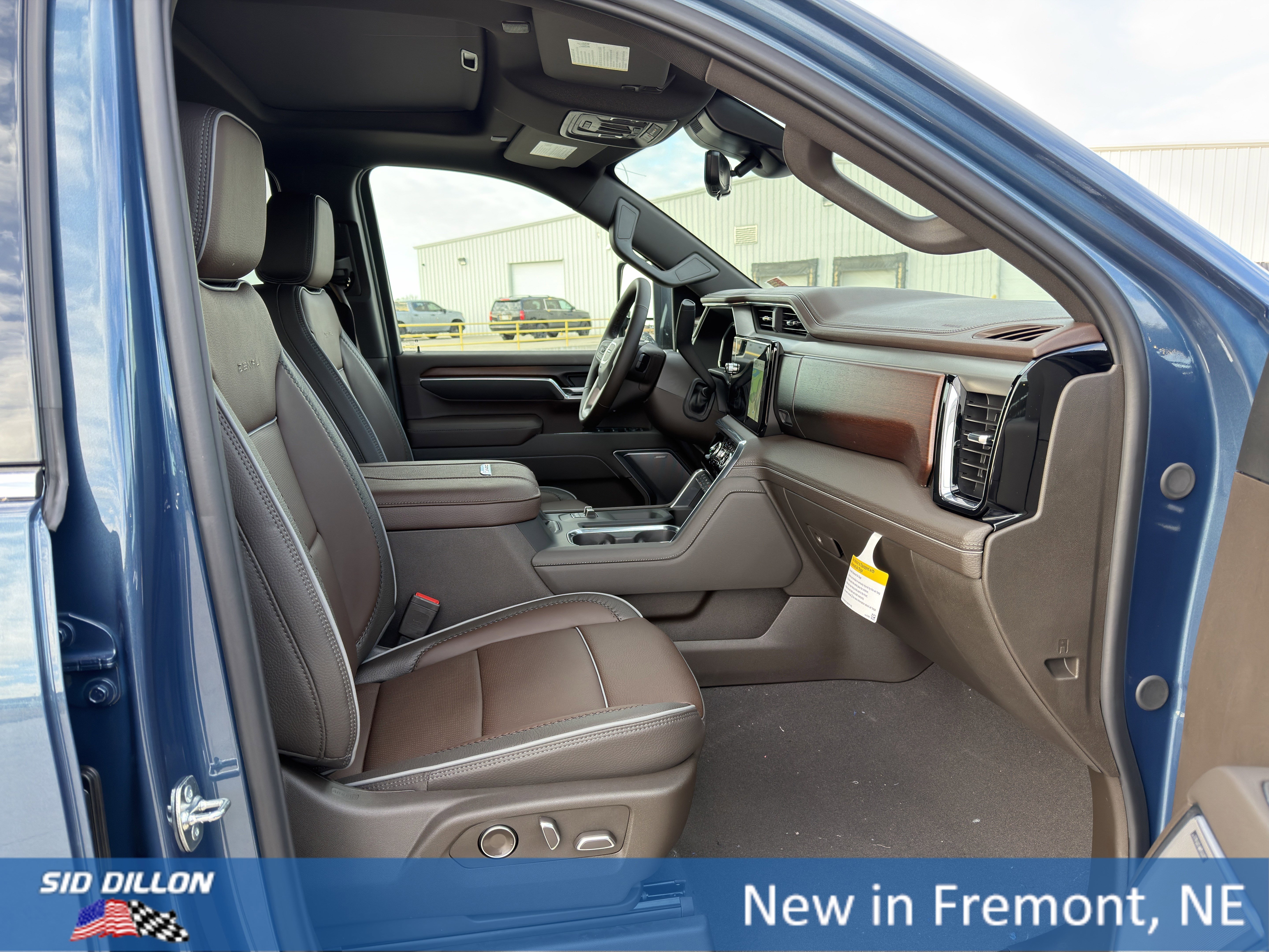 New 2026 GMC Sierra 3500 Denali w/ Denali Reserve Package image 19