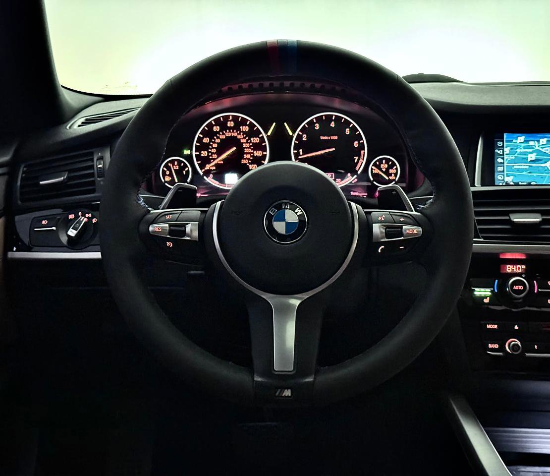 Used 2018 BMW X4 M40i image 32