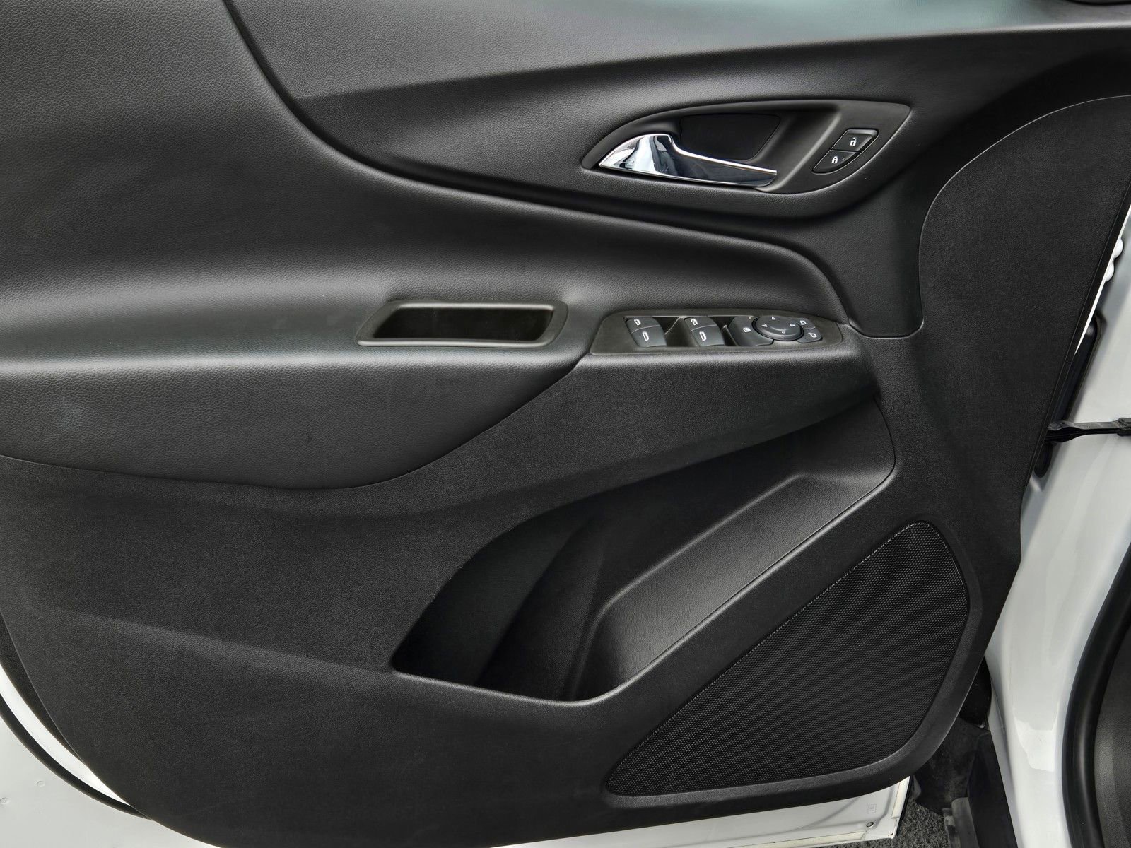 Used 2023 Chevrolet Equinox LT image 9