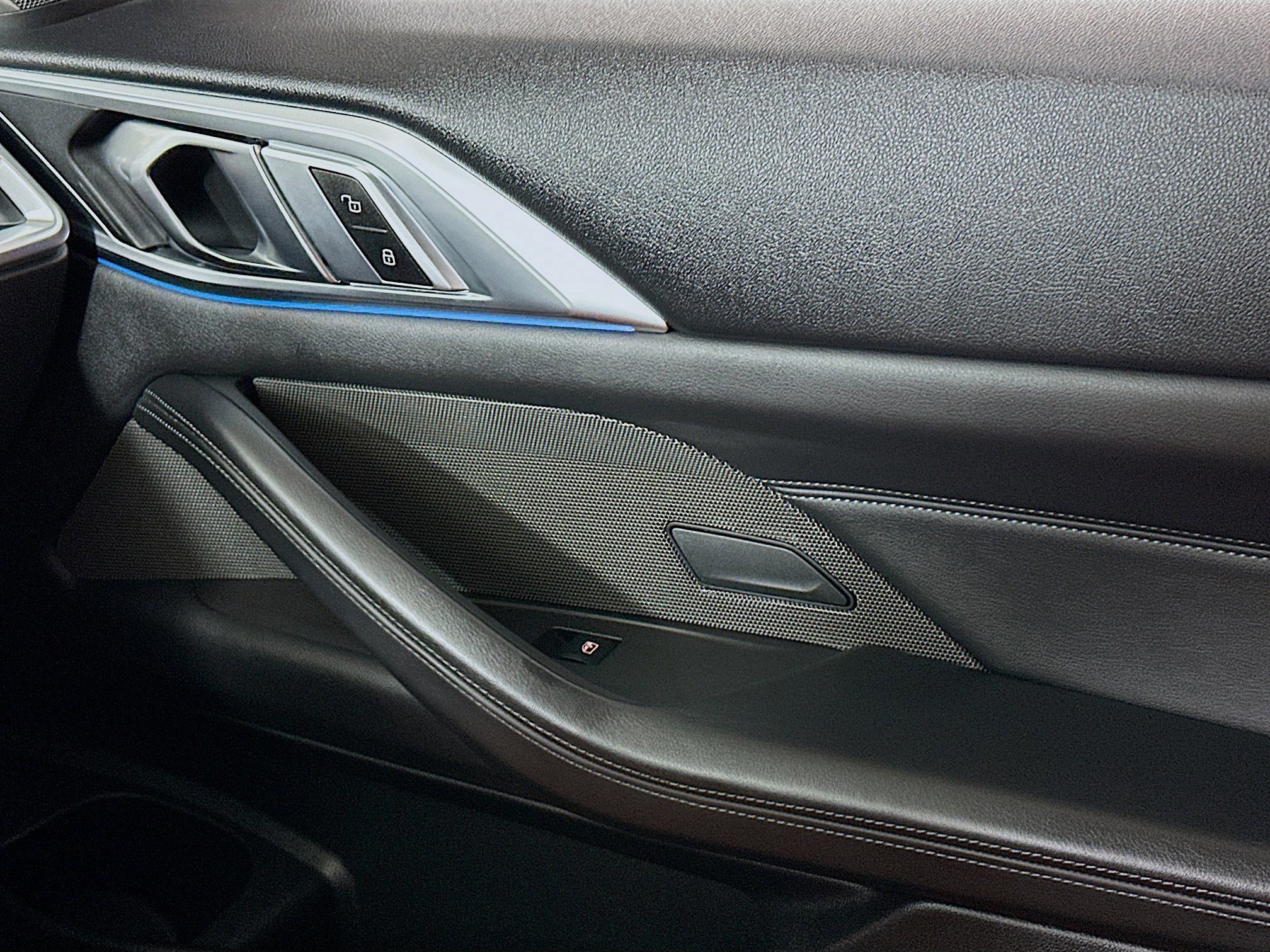 Used 2025 BMW M4 Competition w/ Executive Package image 17