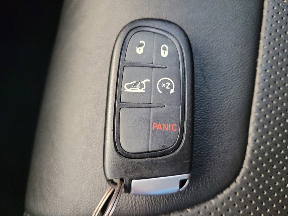 Used 2020 Jeep Cherokee Limited AWD/4WD image 32