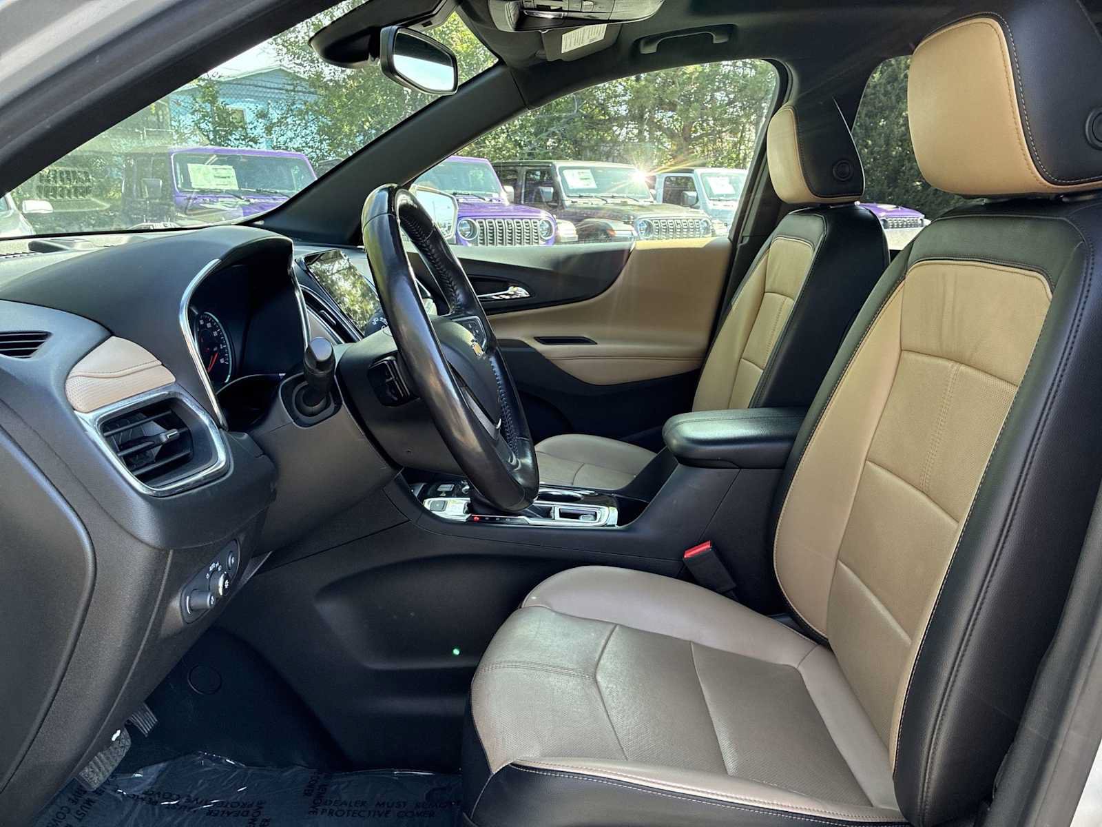Used 2022 Chevrolet Equinox Premier AWD/4WD image 13