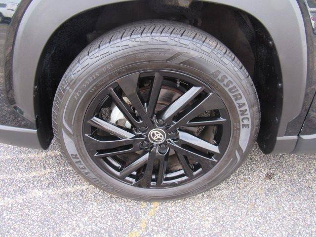 Used 2024 Toyota Corolla Cross AWD Hybrid image 7