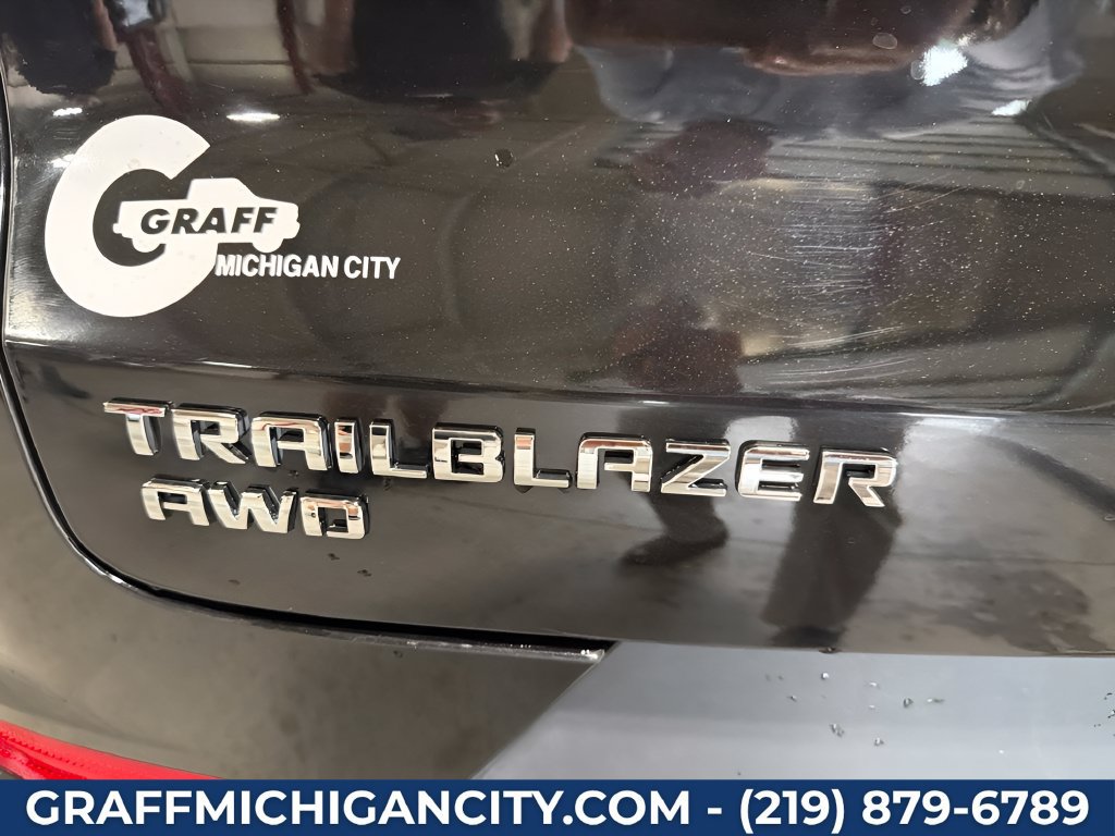 Used 2025 Chevrolet TrailBlazer LT AWD/4WD image 33