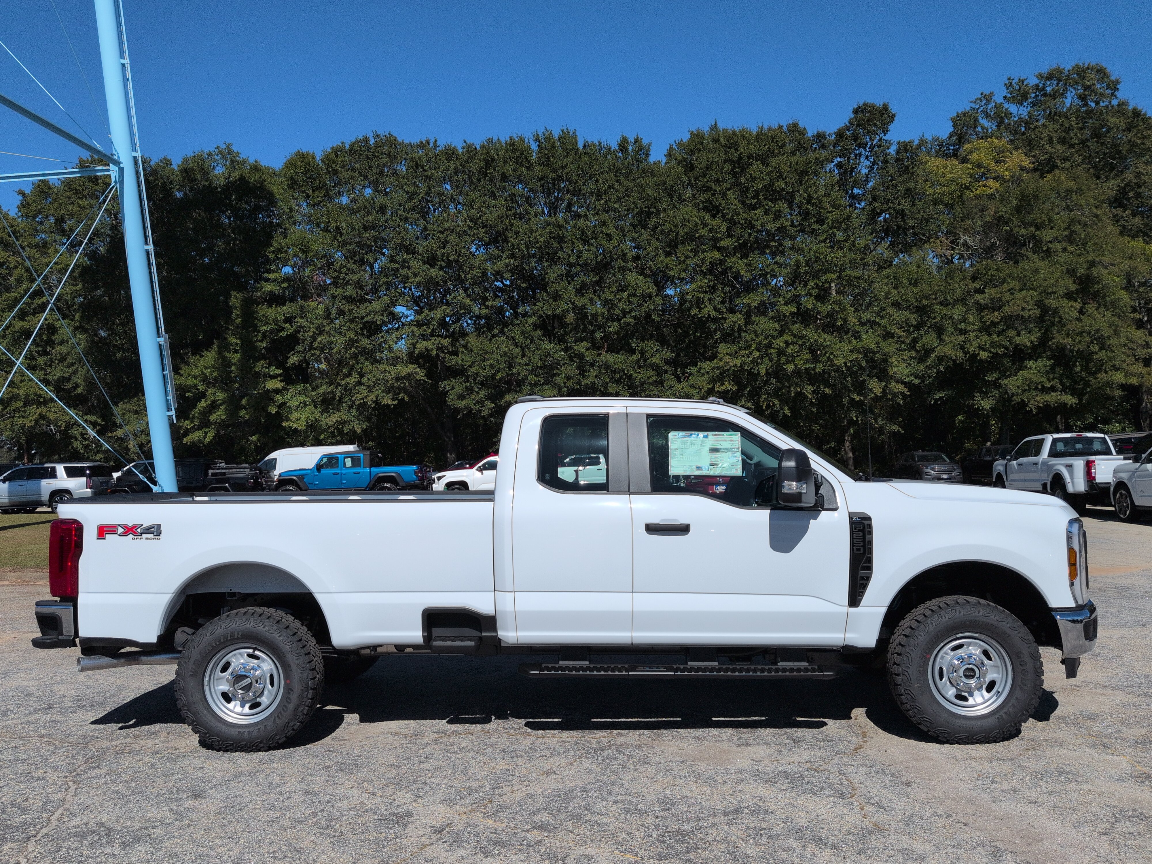 New 2027 Ford F250 XL w/ XL Off-Road 33" Tire Package