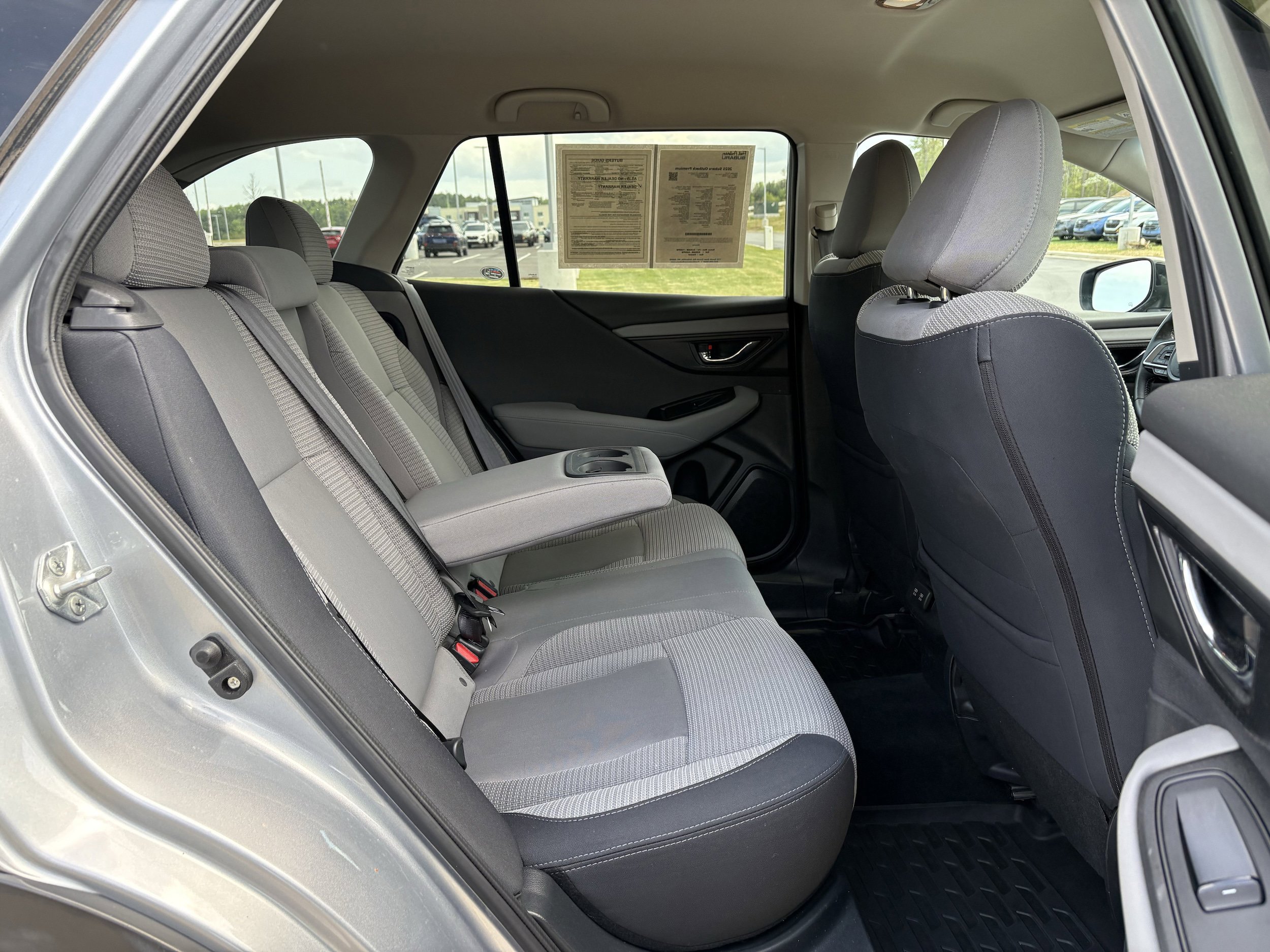 Used 2021 Subaru Outback Premium image 5