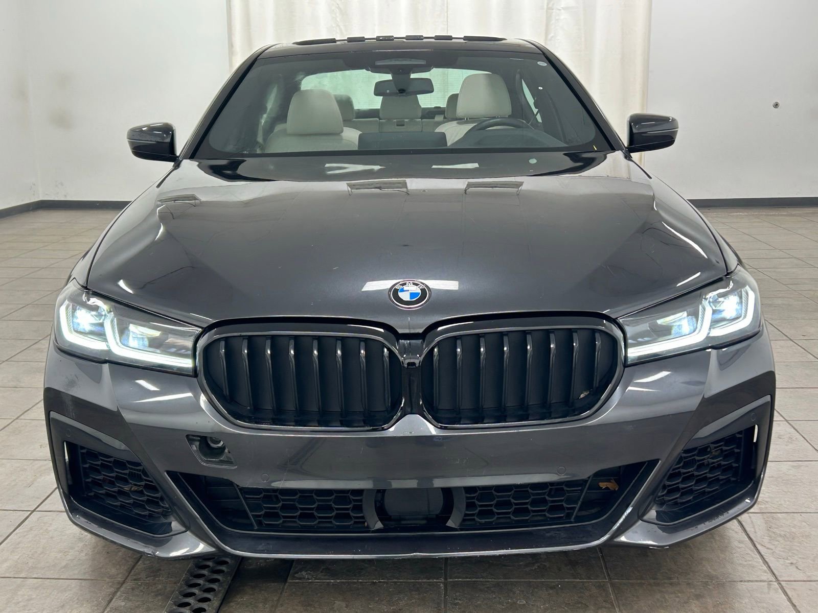 Used 2023 BMW 540i xDrive w/ M Sport Package image 7