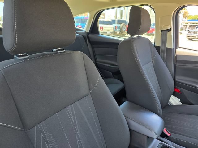 Used 2018 Ford Focus SEL FWD image 14