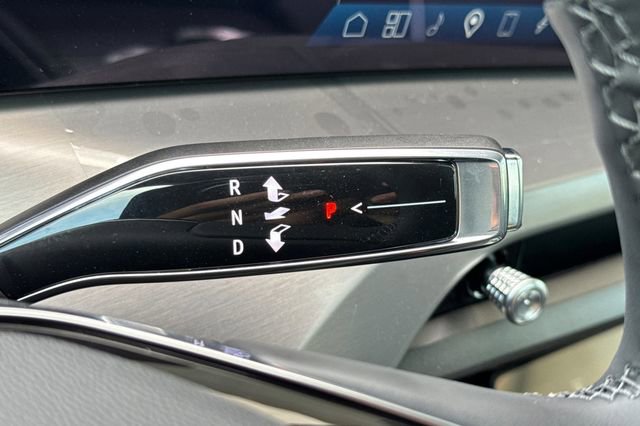 New 2026 Cadillac Vistiq Luxury w/ LPO, Floor Liner Package image 23