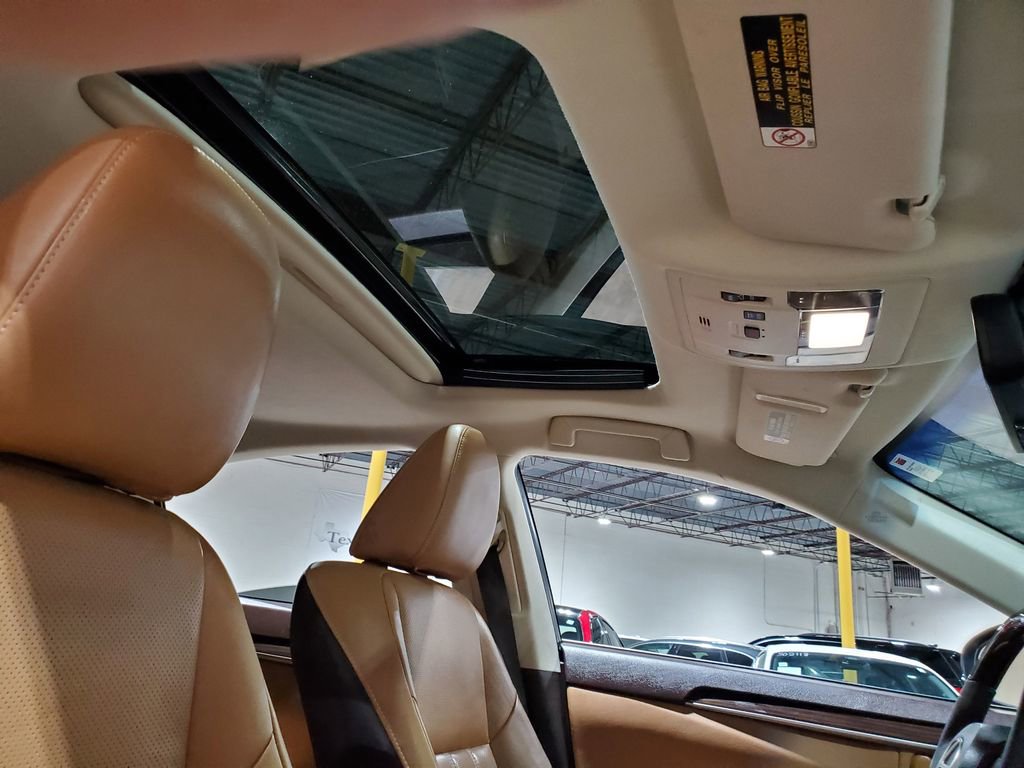 Used 2016 Lexus ES 350 w/ Luxury Package w/Wood Trim image 15