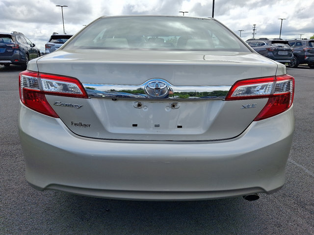 Used 2013 Toyota Camry XLE w/ Leather Pkg FWD image 6