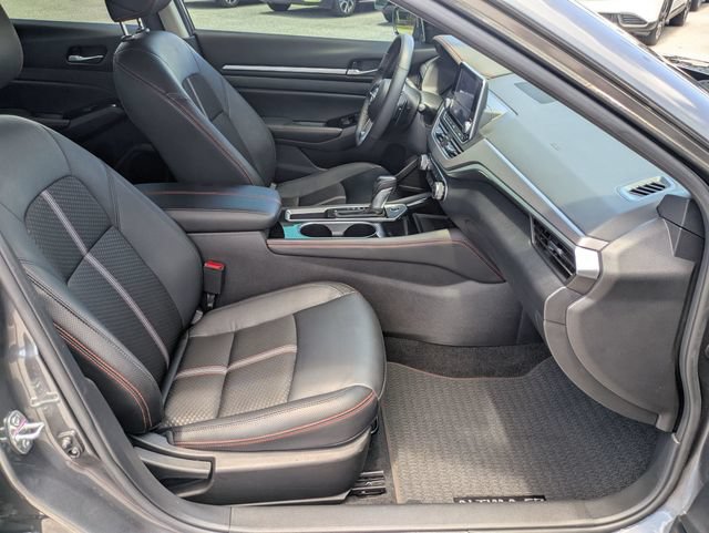 Used 2024 Nissan Altima 2.5 SR FWD image 27