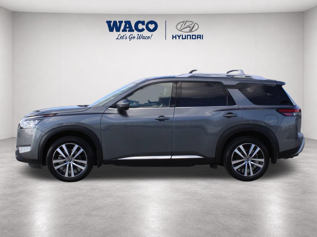 Used 2025 Nissan Pathfinder Platinum w/ Cargo Package FWD image 4