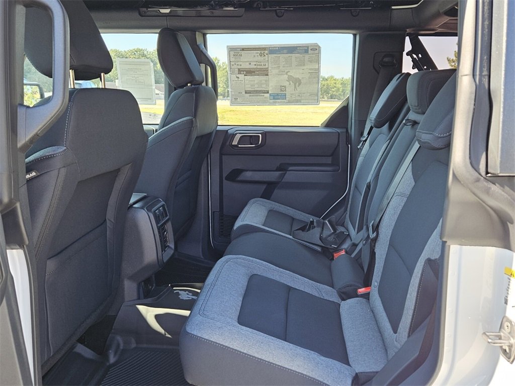New 2025 Ford Bronco 4-Door image 6