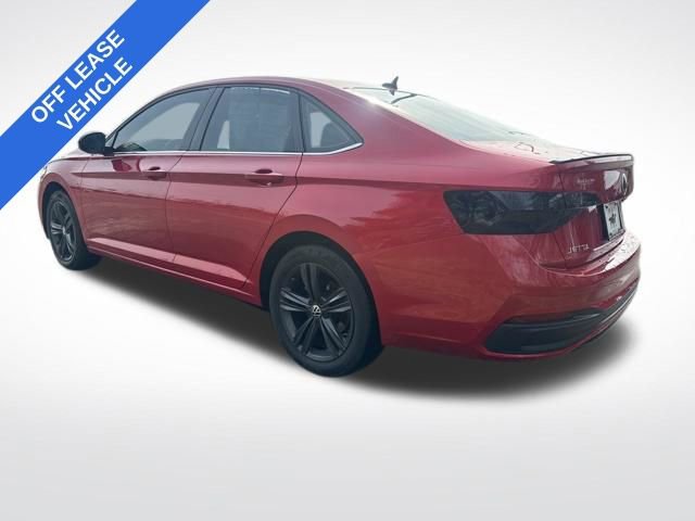 Used 2022 Volkswagen Jetta SE image 4