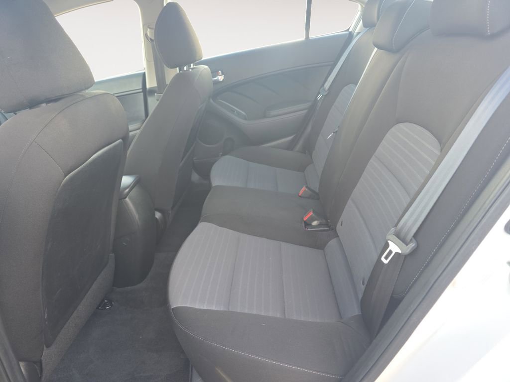 Used 2018 Kia Forte S image 13