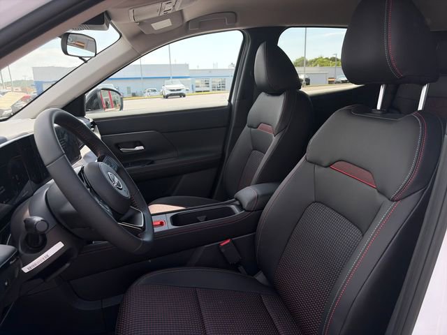 New 2026 Nissan Kicks SR w/ Cold Weather Package AWD/4WD image 16