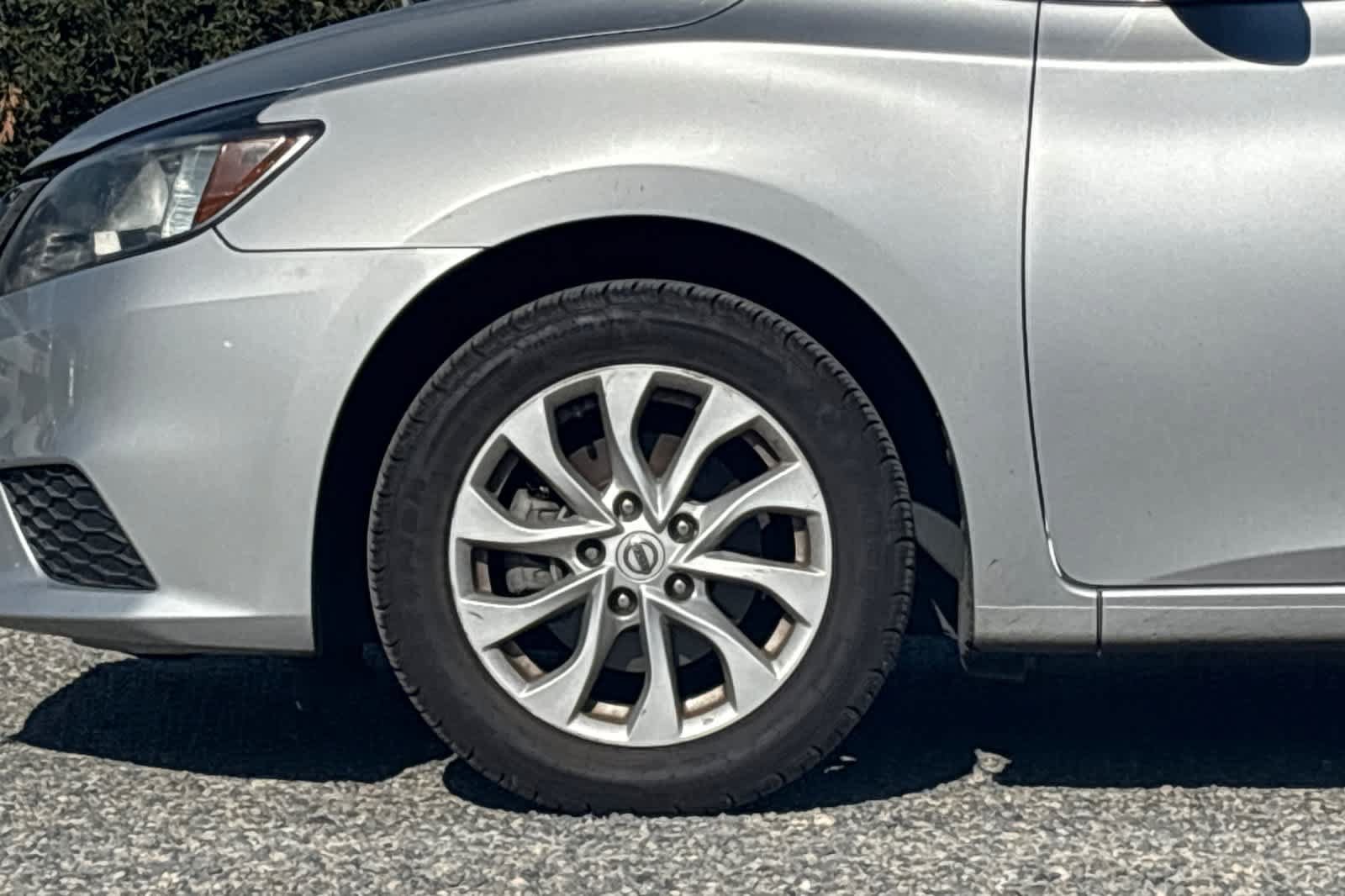 Used 2019 Nissan Sentra SV FWD image 11