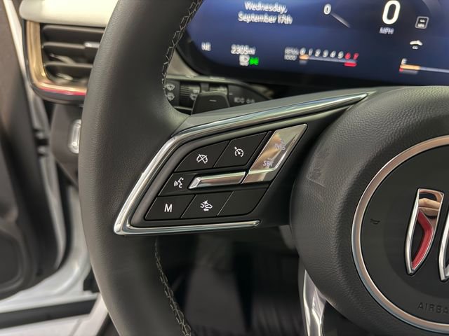 Certified 2025 Buick Envision Avenir image 17