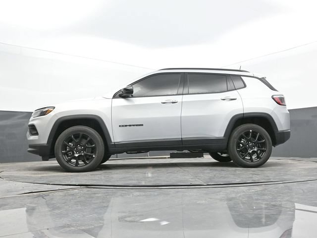 New 2025 Jeep Compass Latitude w/ Convenience Group AWD/4WD image 56