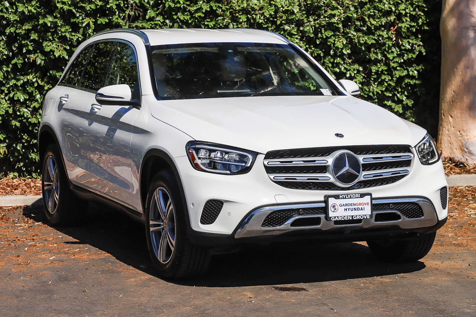 Used 2021 Mercedes-Benz GLC 300 image 3