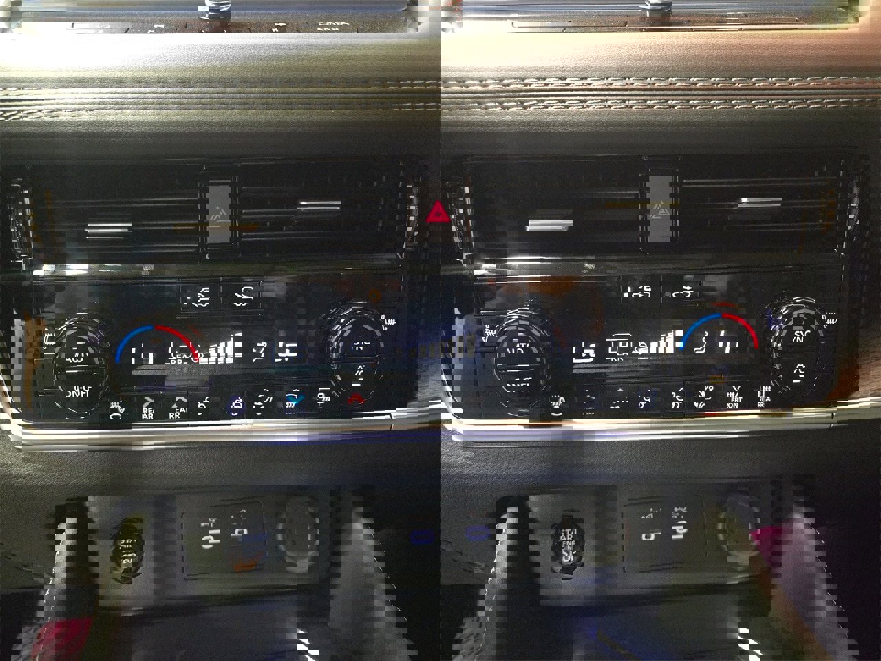 New 2025 Nissan Rogue Platinum w/ Tech Package image 21