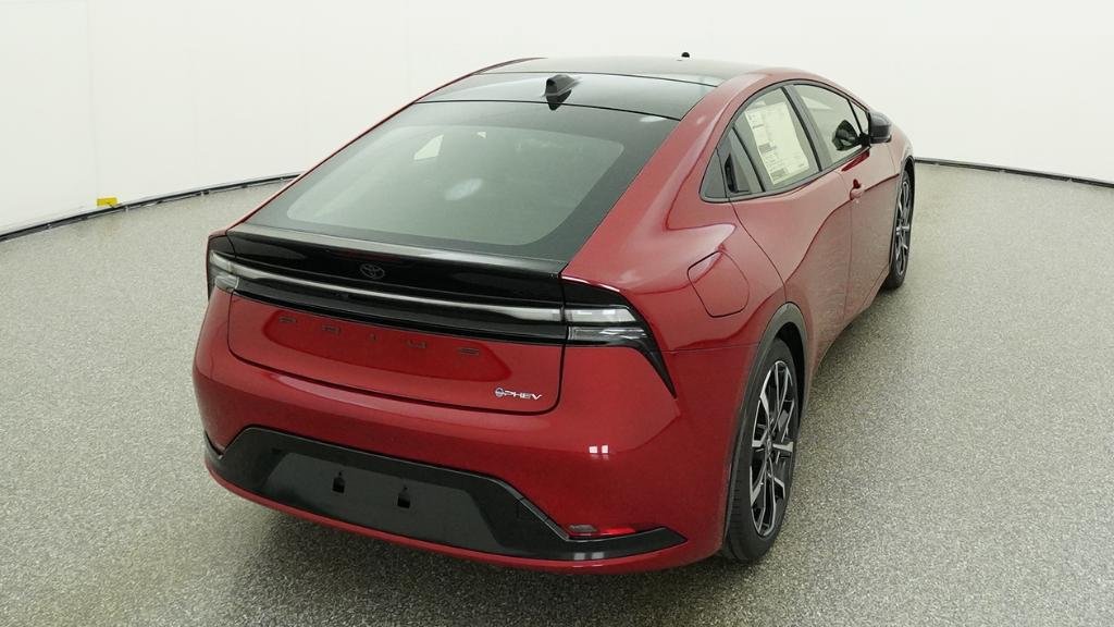 New 2026 Toyota Prius Plug-In Hybrid FWD image 17