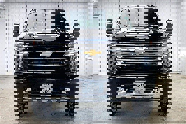 Used 2022 Chevrolet Silverado 3500 High Country image 3