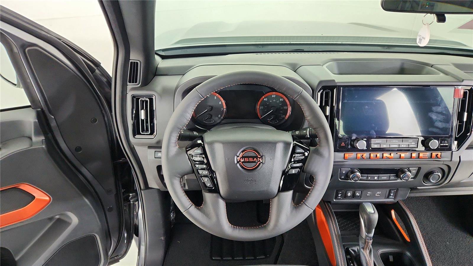 Certified 2026 Nissan Frontier PRO-4X w/ Pro-4x Convenience Package AWD/4WD image 20