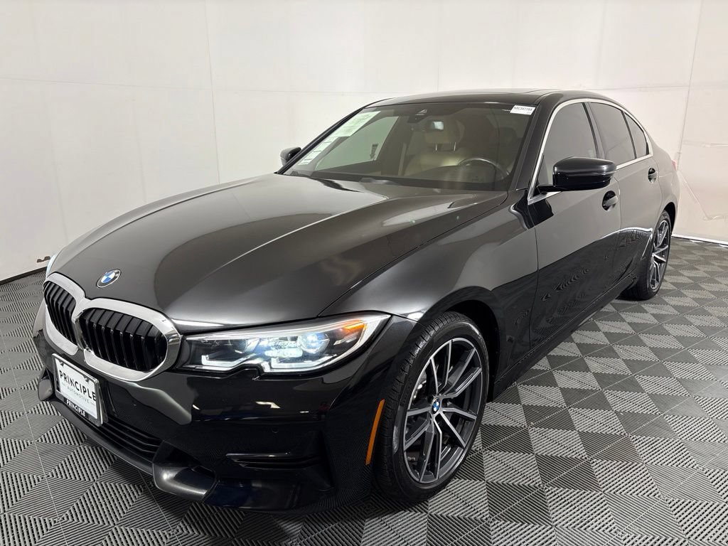 Used 2022 BMW 330i Sedan w/ Convenience Package RWD image 2