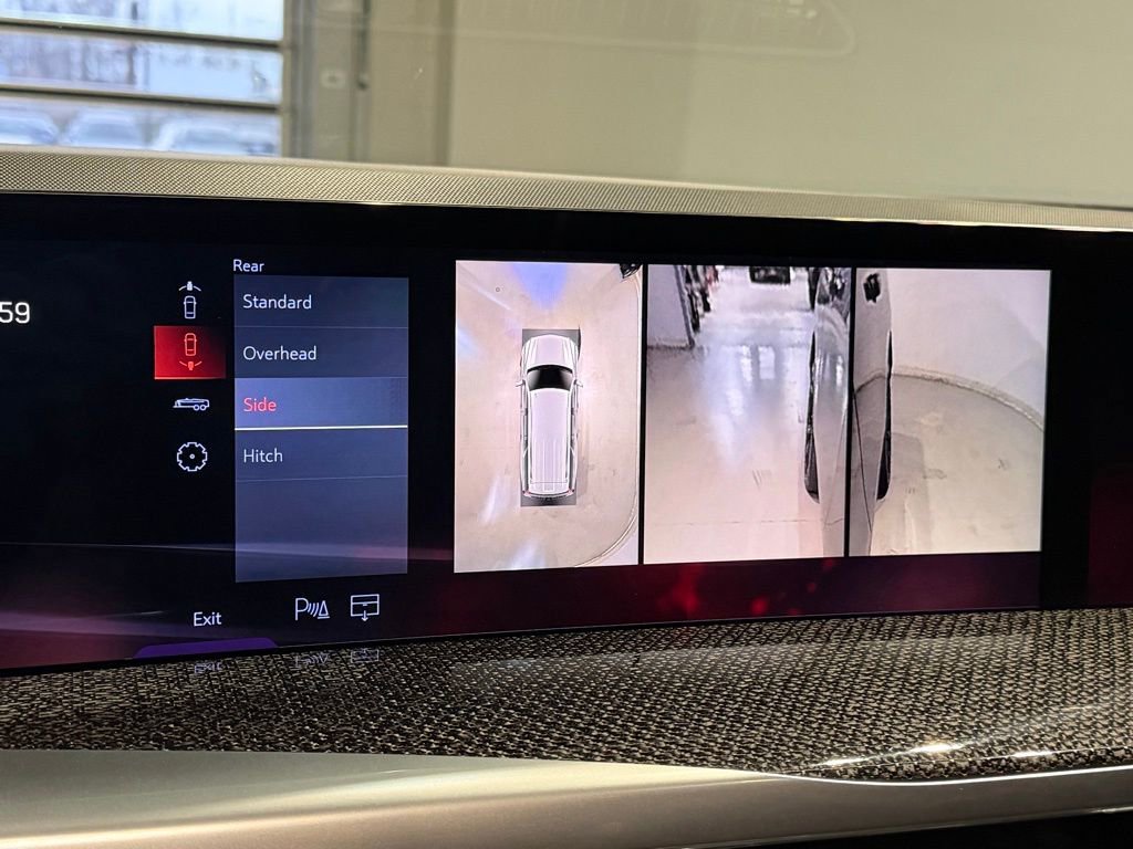 Used 2026 Cadillac Escalade ESV V image 31