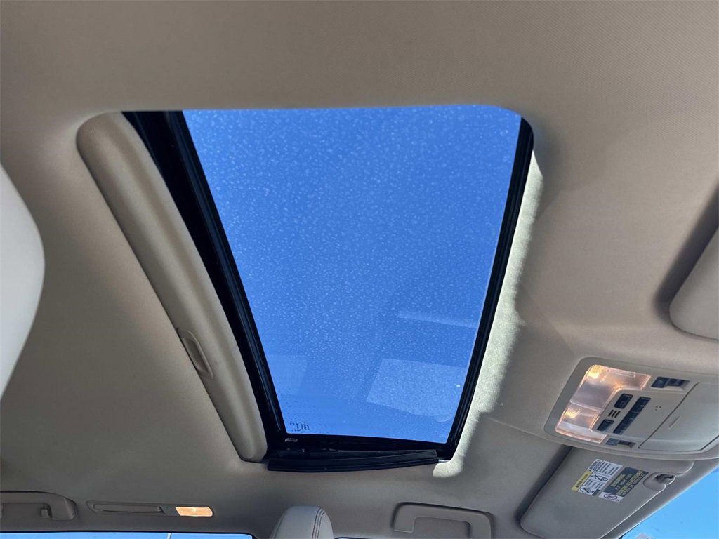 Used 2016 Toyota Highlander XLE image 25