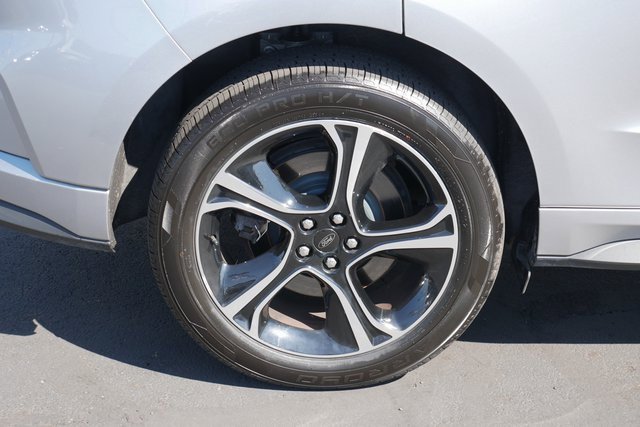Used 2022 Ford Edge ST image 11