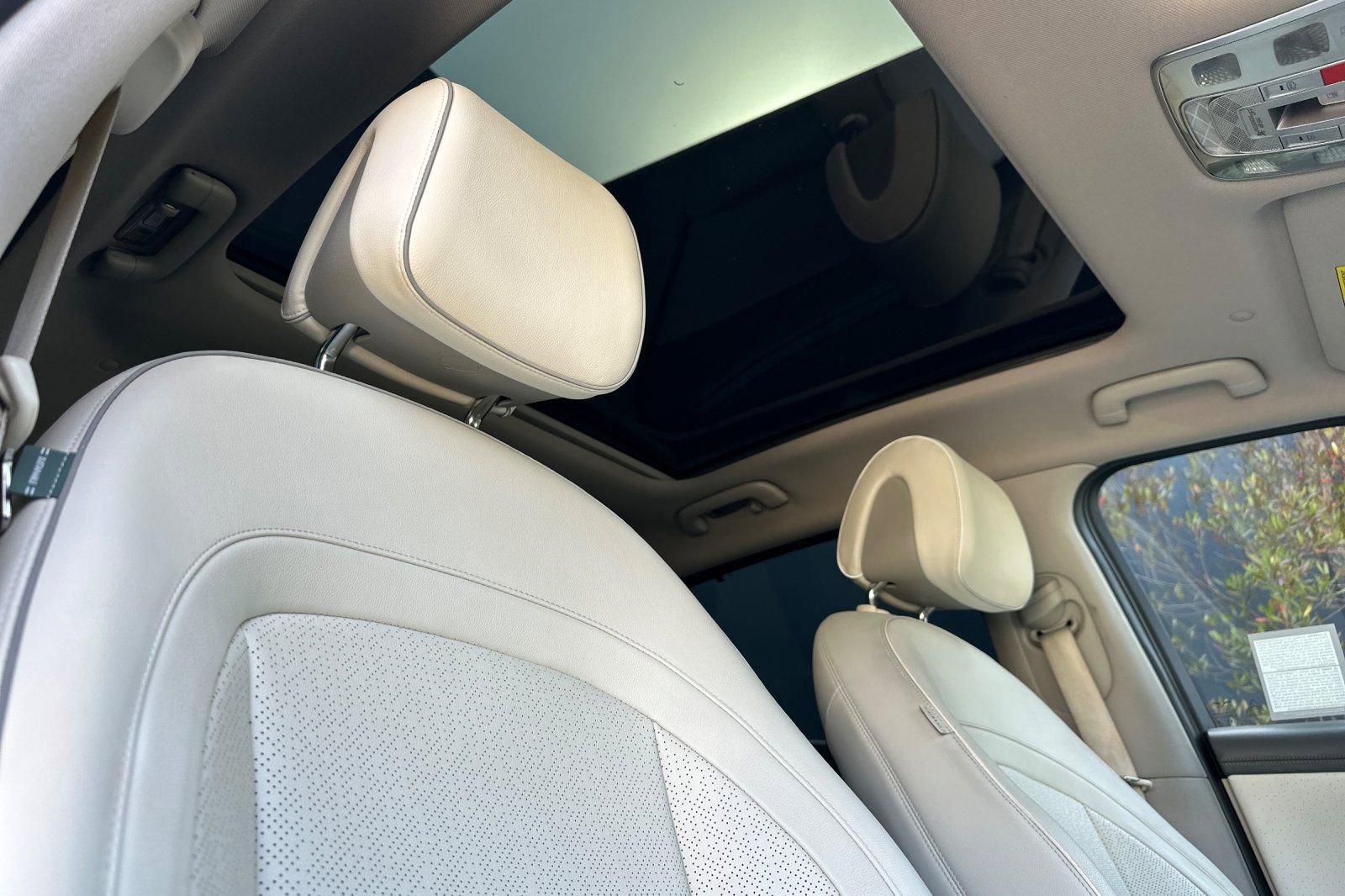 Used 2023 Genesis GV60 Advanced image 22